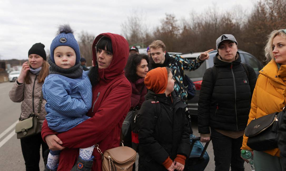 R&uacute;ssia diz que voltar&aacute; a negociar abertura de corredores humanit&aacute;rios nesta  segunda-feira - Jornal O Globo