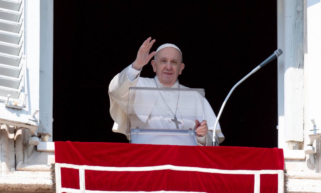 Papa Francisco em seu discurso dominical Foto: VATICAN MEDIA / via REUTERS