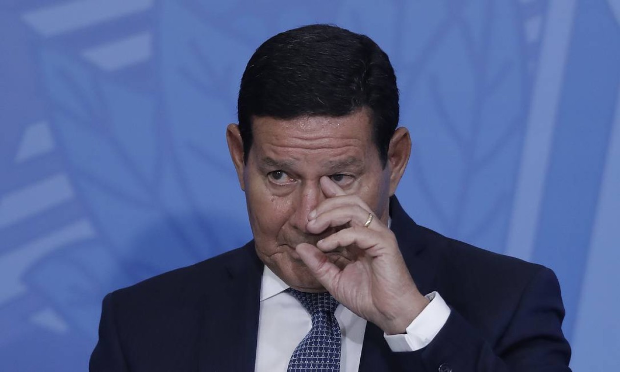 Quem pensa que estou abrindo a porta dos quart&eacute;is para Lula desconhece a  minha hist&oacute;ria', diz Mour&atilde;o - Jornal O Globo