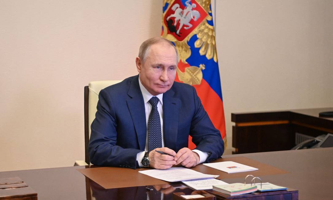 Vladimir Putin estrutura política para salvar empregos no país Foto: AFP