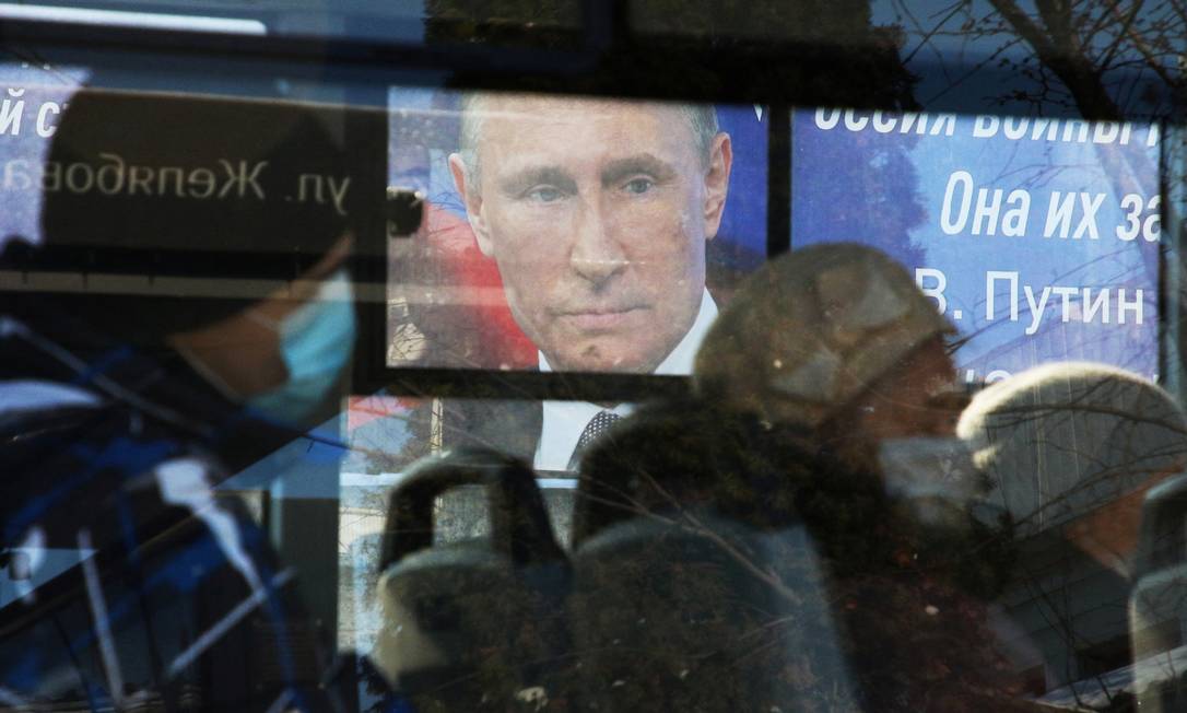 Vigilância total: Nova lei de Vladimir Putin que coíbe liberdade de expressão começa a fazer efeito Foto: ALEXEY PAVLISHAK / REUTERS