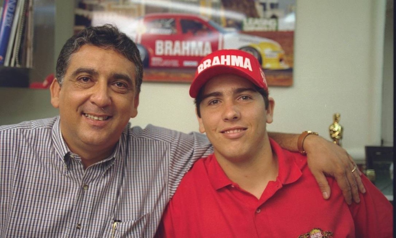 Galvão e o filho Cacá Bueno, em 1996 Foto: Leo Aversa