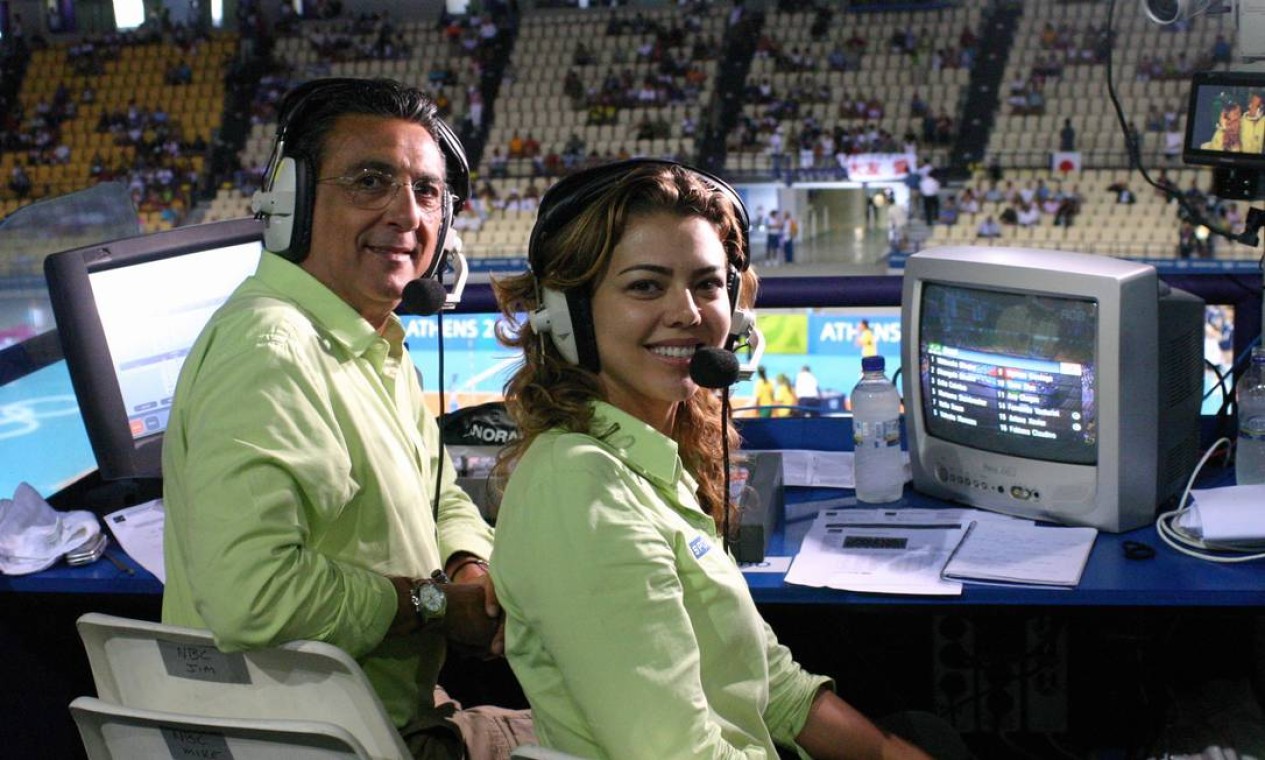 Galvão Bueno e Leila, em 2004 Foto: Agência O Globo