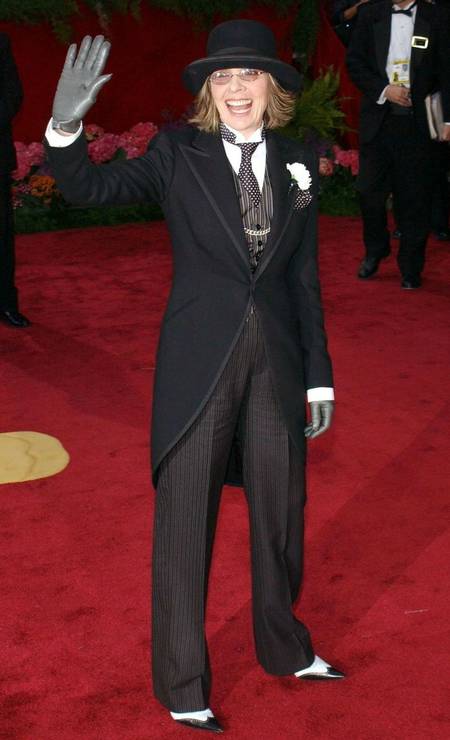Icônica: Diane Keaton sempre flertou com o guarda-roupa masculino em filmes e na vida. Em 2004, ela foi de fraque de Ralph Lauren à cerimônia e provocou polêmica Foto: GettyImages