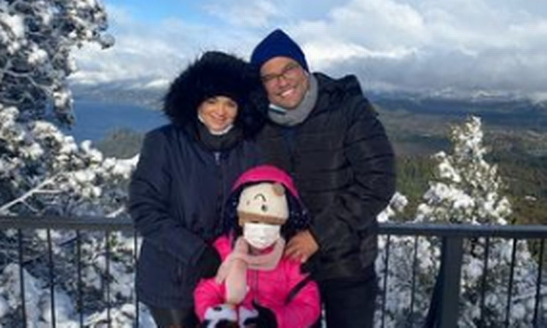 Naly, Marcelo e a filha em estação de esqui Foto: Reprodução