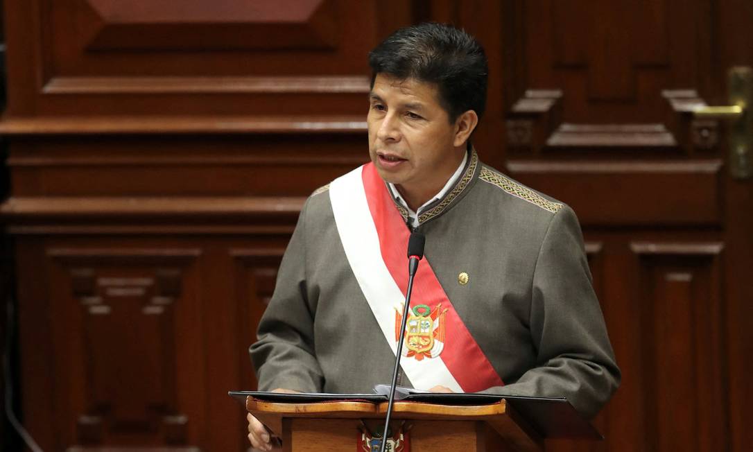 Pedro Castillo, quando apresentou sua defesa perante o Congresso peruano, antes da votação do impeachment Foto: PERU'S CONGRESS OF THE REPUBLIC / via REUTERS
