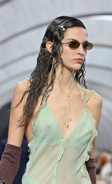 Wet hair na Fendi Foto: Pietro D'Aprano/Getty Images