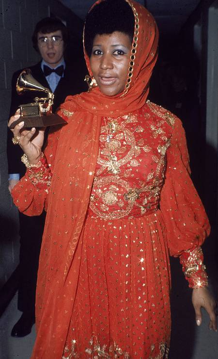 Aretha Franklin apostou em referências indianas para brilhar na edição de 1970 Foto: Tim Boxer / Getty Images