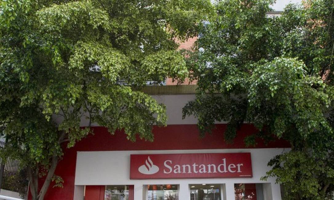 Banco santander foi notificado por propaganda enganosa Foto: Edilson Dantas / Agência O Globo Foto: Edilson Dantas / Agência O Globo