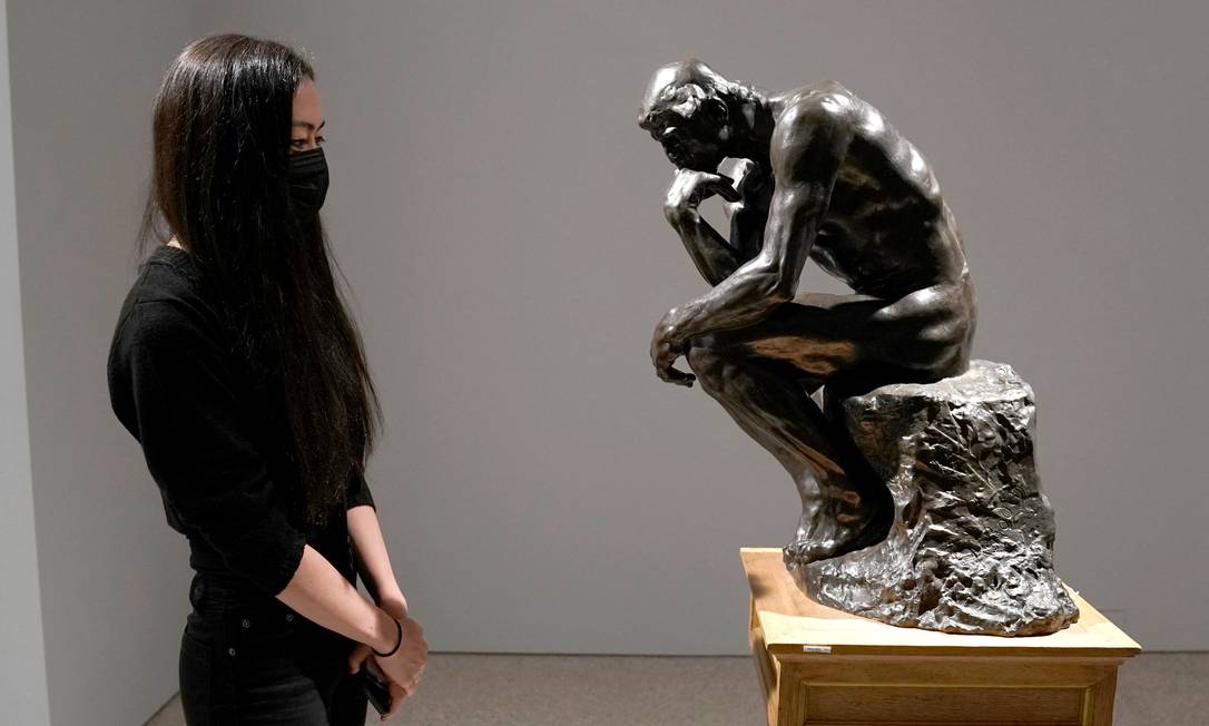 Exemplar do Pensador, de Rodin, será leiloado em Paris, em junho Foto: TIMOTHY A. CLARY / AFP