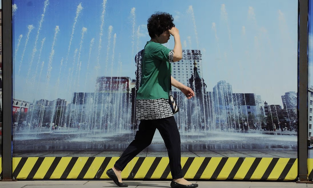 Temperaturas podem chegar a 45ºC no verão chinês Foto: Reuters
