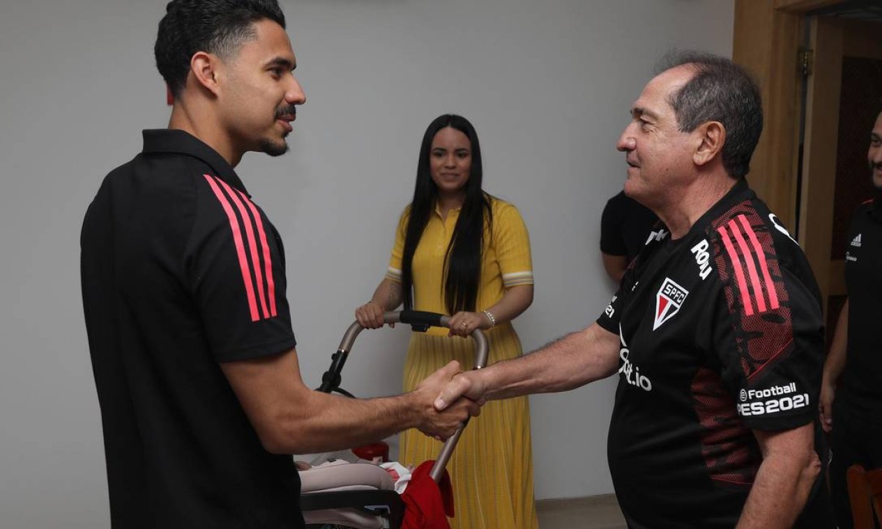 Na segunda-feira, o São Paulo acertou com o meia André Anderson, da Lazio Foto: Divulgação