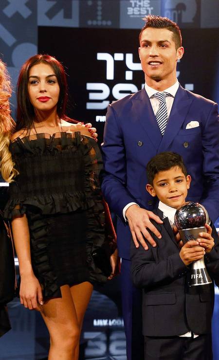 Georgina Rodriguez num dos primeiros eventos em que acompanhou Cristiano Ronaldo: o prêmio The Best da Fifa, em janeiro de 2017 Foto: RUBEN SPRICH / Reuters/09.01.2017