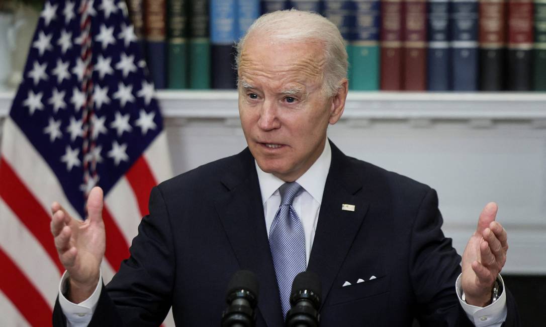 O presidente americano Joe Biden ao anunciar adicional de US$ 800 milhões em ajuda militar à Ucrânia Foto: Evelyn Hockstein / Reuters