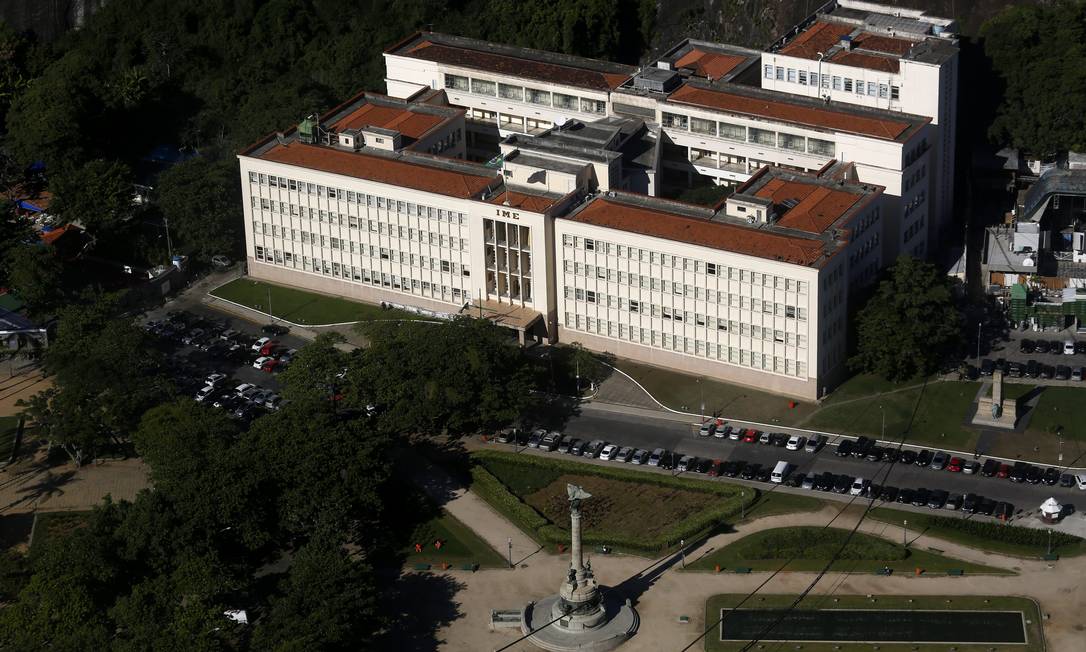 Instituto Militar de Engenharia (IME) está na lista das das três instituições em que mais bolsistas desistem da pós-graduação Foto: Custódio Coimbra / Custódio Coimbra