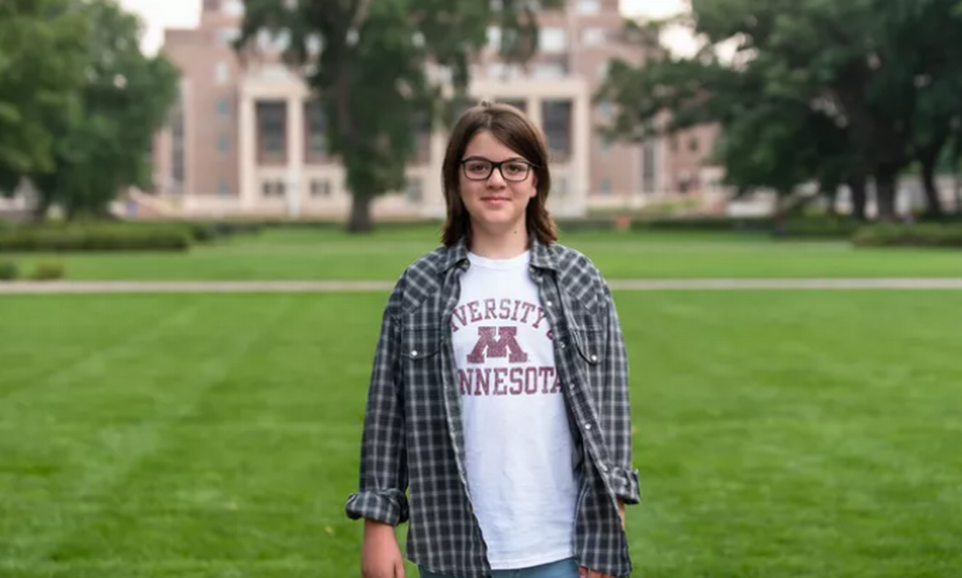 Aos 13 anos, Elliott Tanner está prestes a se graduar em Física Foto: Reprodução