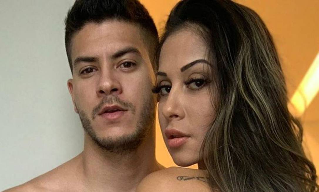 Maíra Cardi e Arthur Aguiar: casal voltou a morar junto 15 dias antes de anúncio do ator no 'BBB' Foto: Reprodução / Instagram