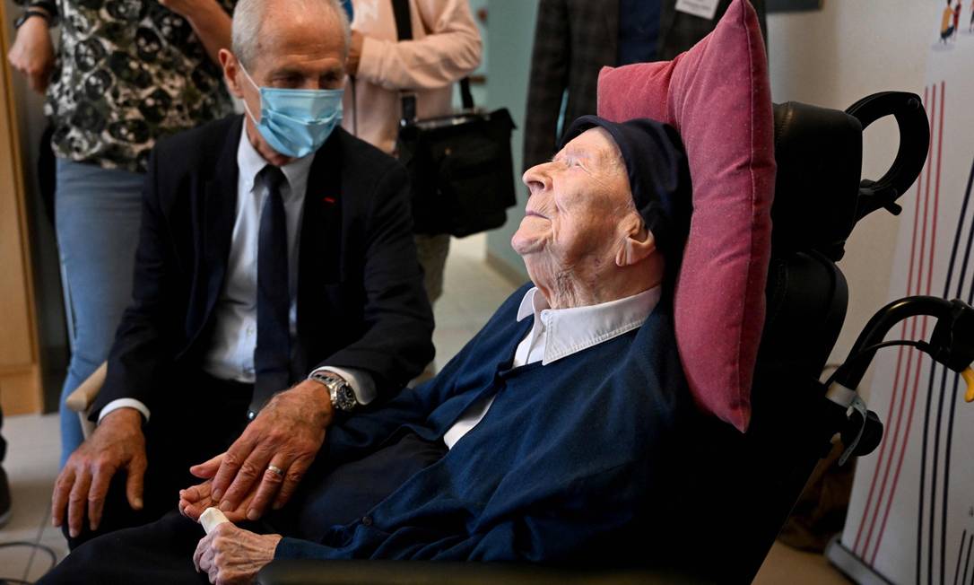 Ap&oacute;s morte de japonesa, mulher mais velha do mundo quer bater recorde de  122 anos: 'O trabalho me manteve viva' - &Eacute;poca