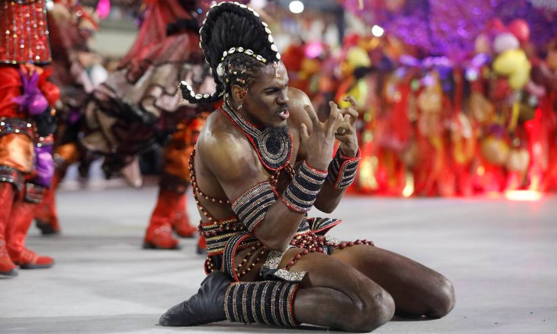 Carnavalesco do Salgueiro celebra Estandarte de Ouro apesar de falta de  verba: 'Ano difícil' - Jornal O Globo