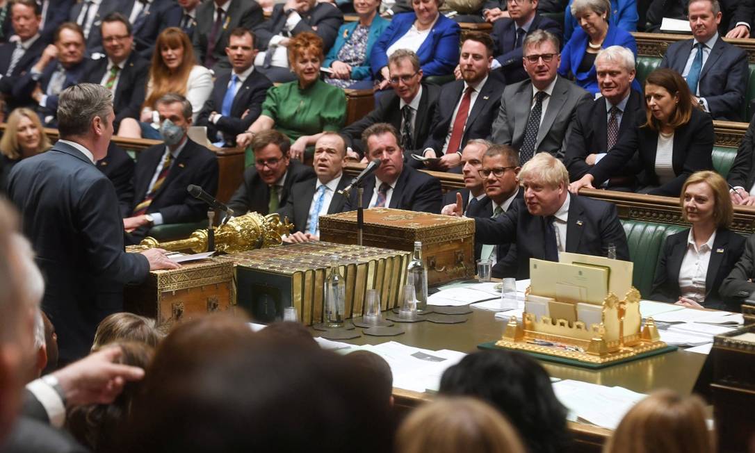Parlamento do Reino Unido; No centro, o primeiro-ministro Boris Johnson Foto: JESSICA TAYLOR/HOC / VIA REUTERS