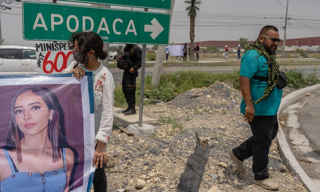 Assassinato em Monterrey: voluntários ajudam a família de Debanhi Escobar nas buscas pela jovem de 18 anos Foto: ALEJANDRO CEGARRA / NYT/21-4-2022