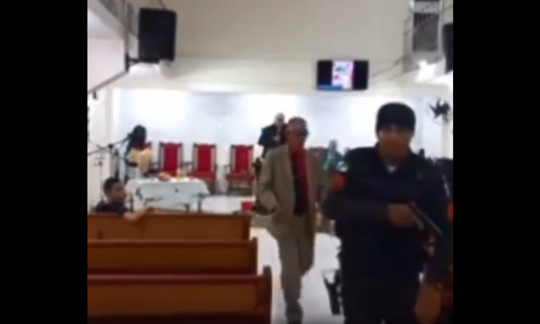 Tiros assustam fiéis durante culto em igreja de Arraial do Cabo Foto: Reprodução