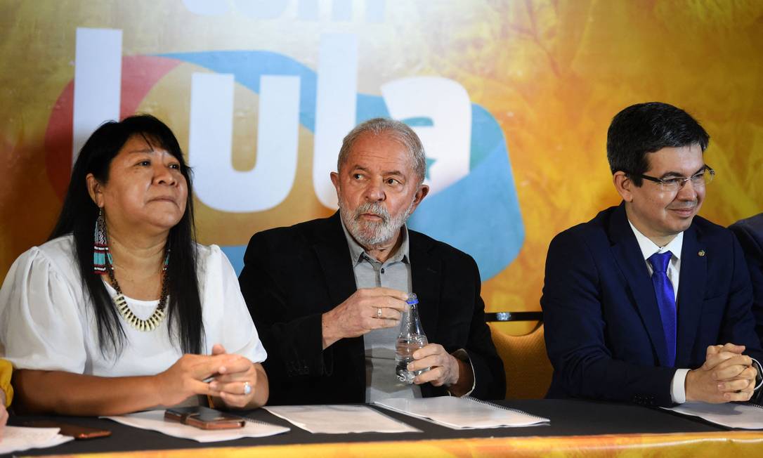 Sem Marina, Lula participa de evento promovido pela Rede Foto: EVARISTO SA / AFP