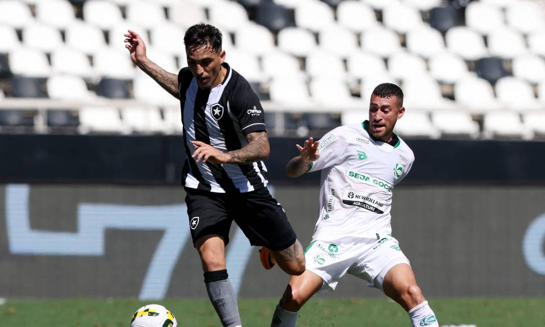 Após gol do Juventude, jogo teve 14 minutos de paralisação e apenas 5 de  bola rolando até Botafogo empatar - FogãoNET