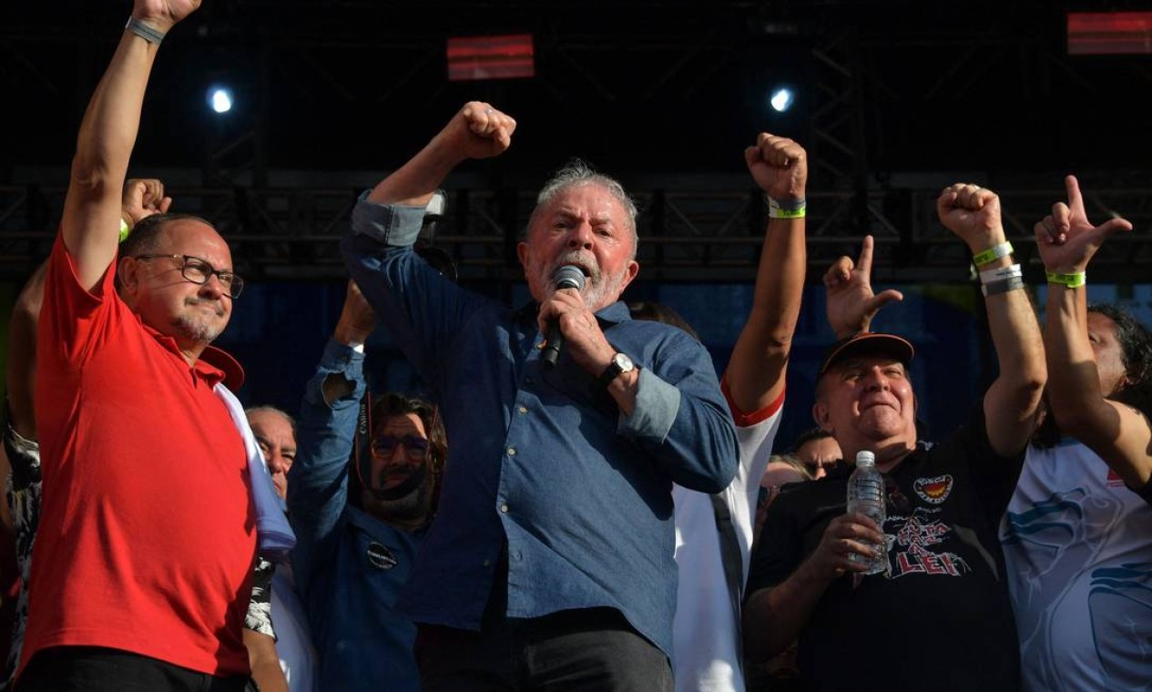O ex-presidente Lula discursa durante uma manifestação do Dia do Trabalho, em São Paulo Foto: NELSON ALMEIDA / NELSON ALMEIDA / AFP