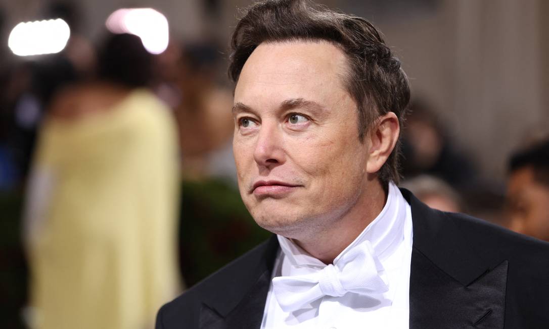 Musk esteve no Met Gala em 2018. Embora seja o homem mais rico do mundo, esse ingresso ele não pode comprar: só podem comparecer os convidados pelos organizadores Foto: ANDREW KELLY / REUTERS