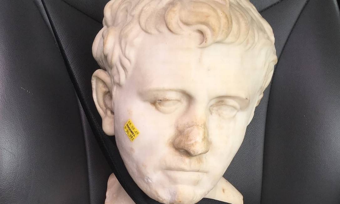 Busto romano comprado em brechó nos EUA Foto: Divulgação