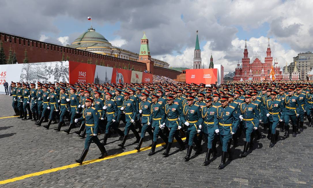 Militares russos marcham durante um desfile em Moscou no Dia da Vitória, que marca o 77º aniversário da vitória sobre a Alemanha nazista na Segunda Guerra Mundial Foto: Evgenia Novozhenina / Reuters / 95-2022