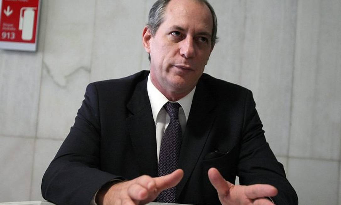 Ciro Gomes condenado a pagar R 100 mil de indeniza o por ferir