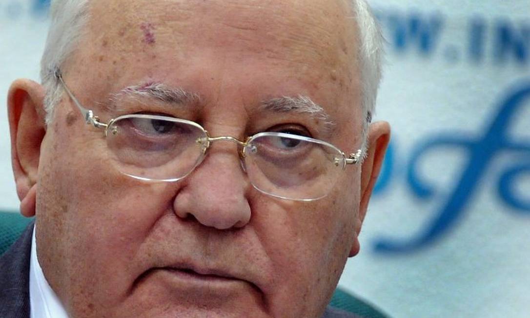 Gorbachev pede eleições mais abertas e nova liderança na Rússia