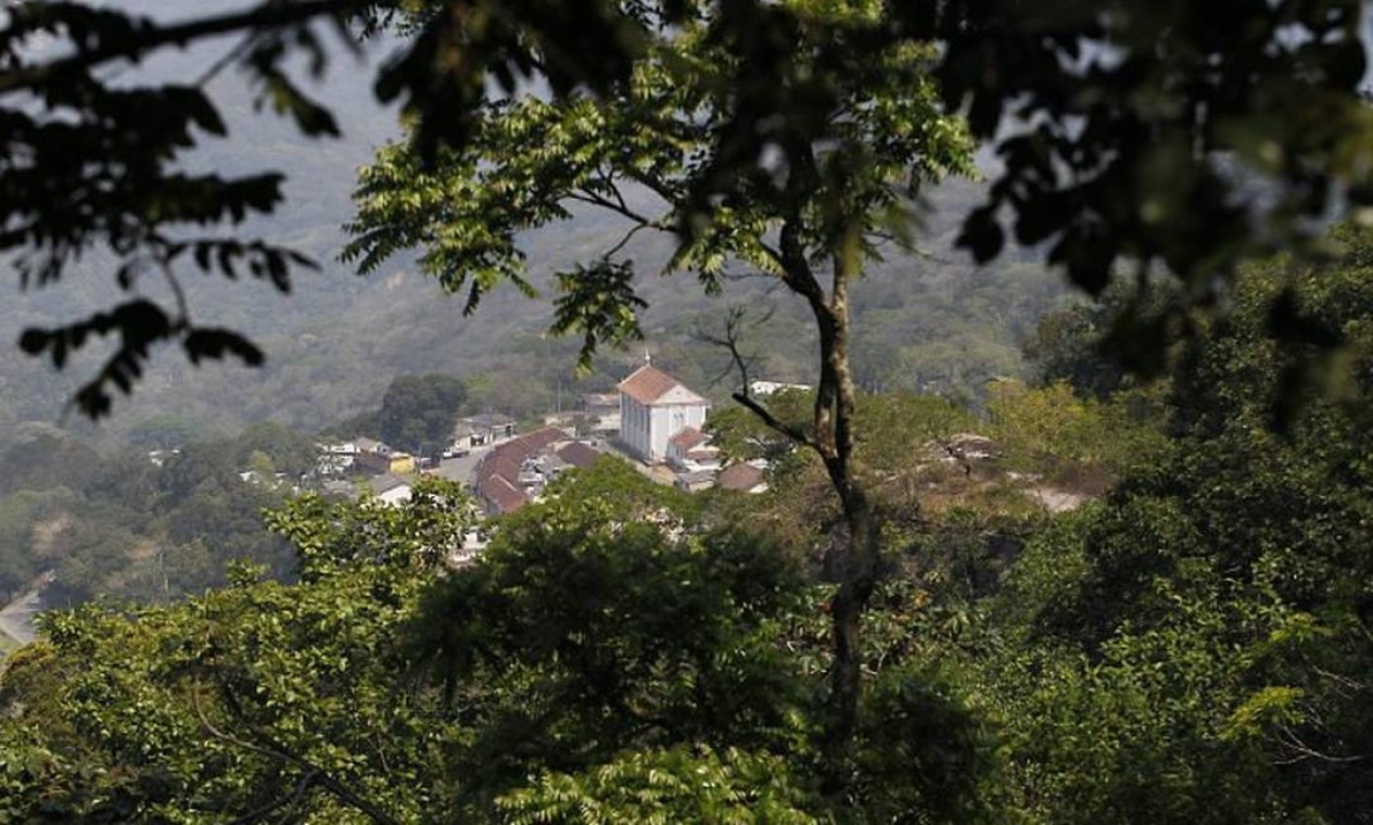 Estrada de 1840 que serviu a Família Imperial caiu no esquecimento