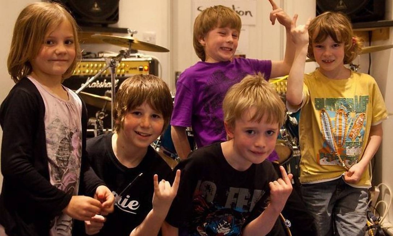 Banda de crianças vira hit no Youtube tocando clássico 'Enter Sandman ...