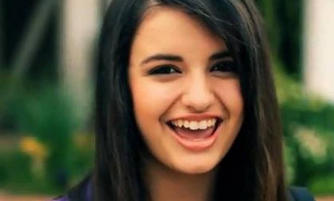 Clipe Da Música Friday Com A Cantora Teen Rebecca Black Vira Hit No