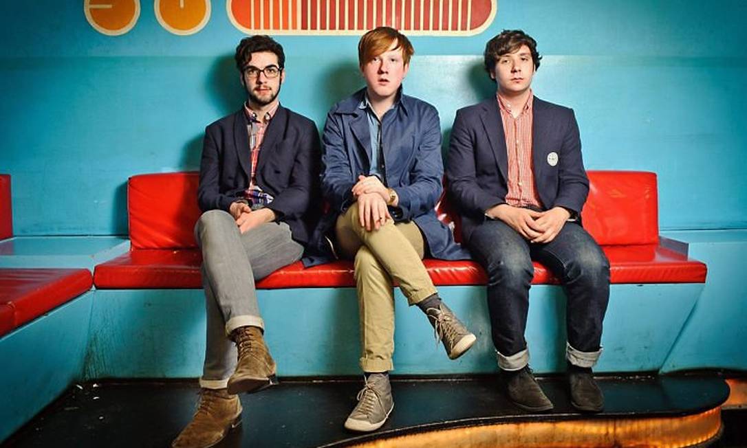 Two Door Cinema Club faz show no Circo Voador e músico da banda