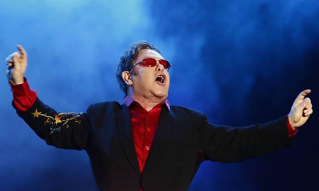 Elton John faz show com pérolas de seu repertório no Rock in Rio 2011 -  Jornal O Globo