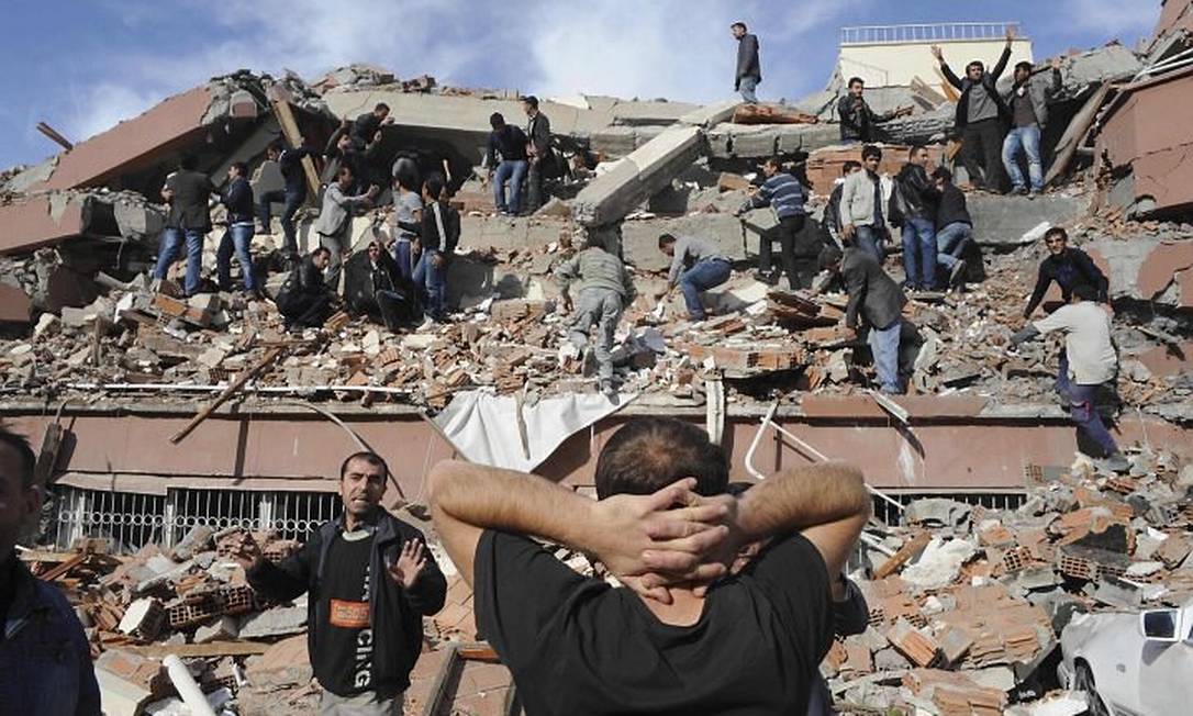 Terremoto no sudeste da Turquia deixa ao menos 200 mortos - Jornal O Globo