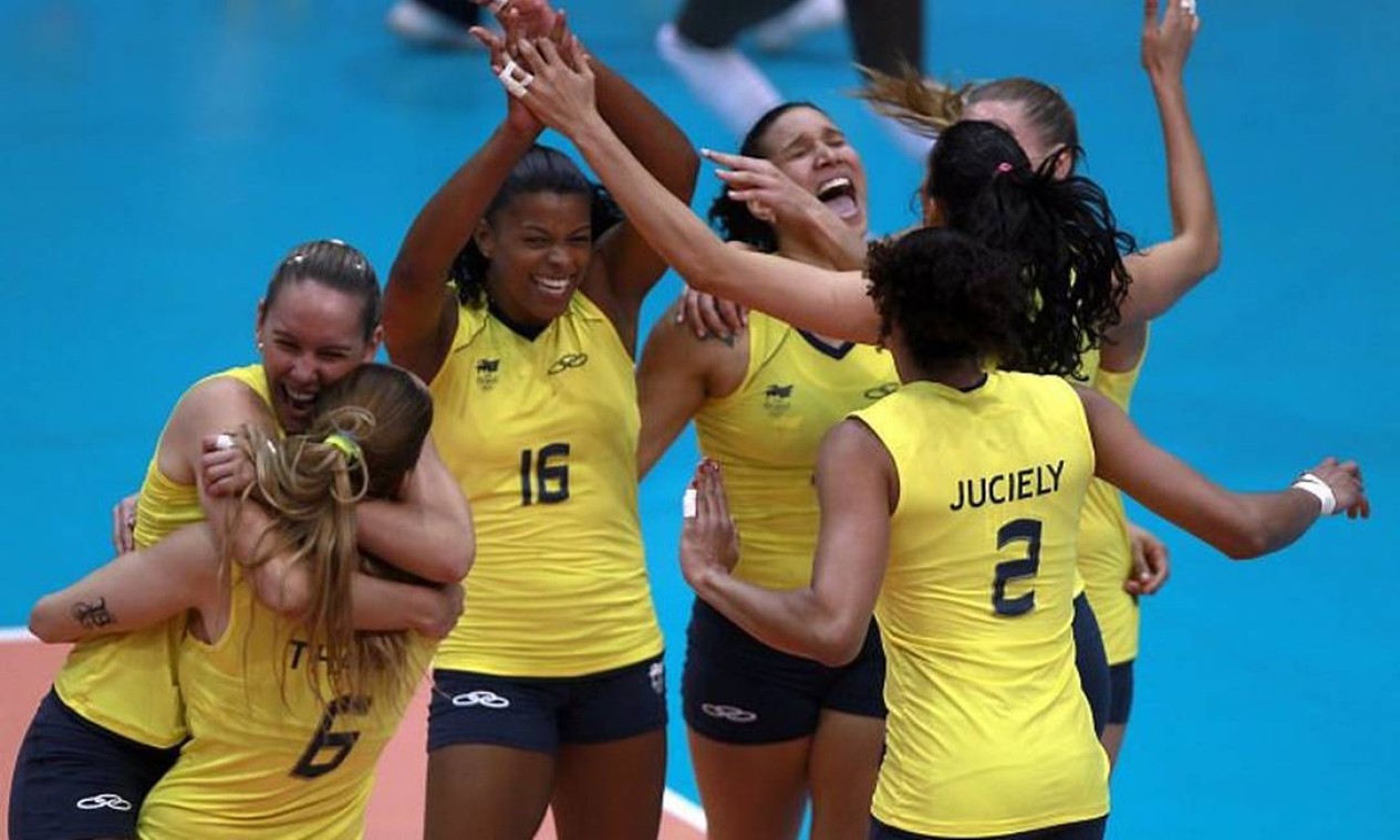 Seleção feminina de vôlei começa bem e vence Cuba na estreia nos