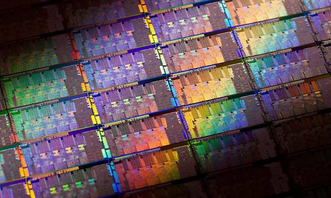 Wafer do chip Sandy Bridge, da Intel Crédito: Divulgação