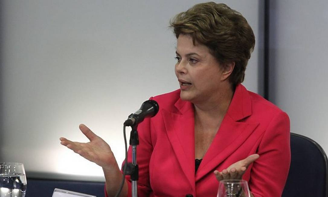 Dilma em reunião de transição Foto: André Coelho