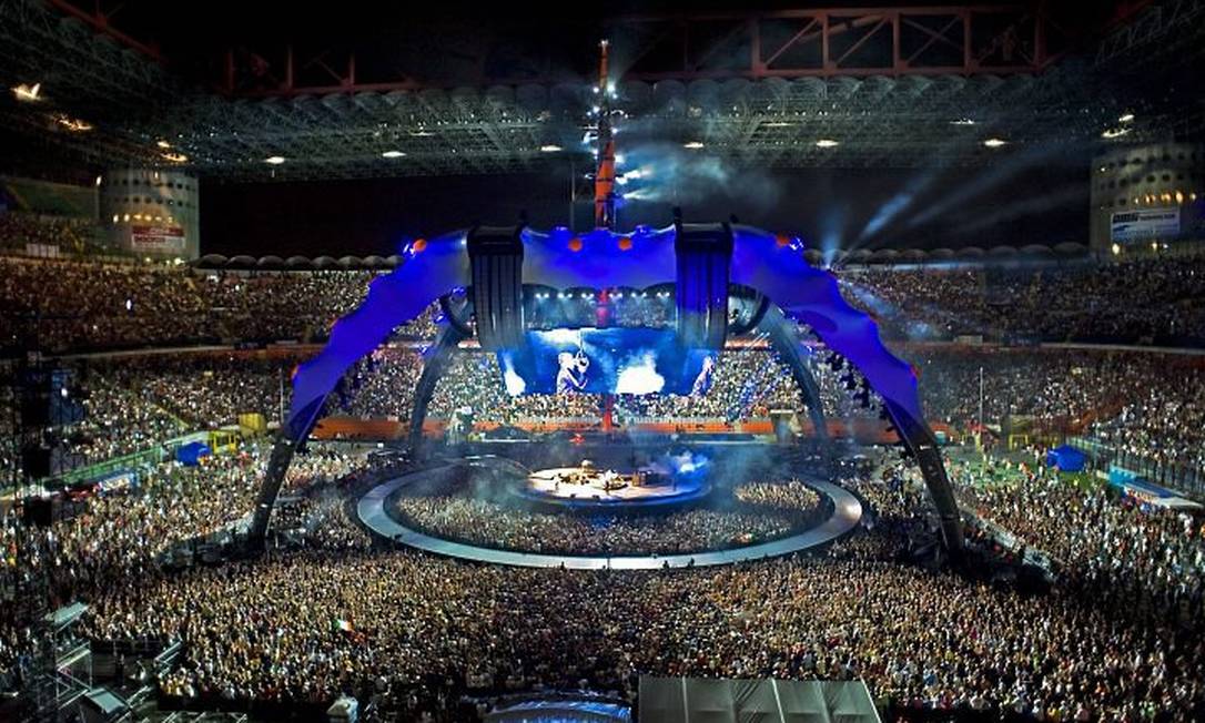 O palco do 'U2 360 Tour' na apresentação de Milão Reprodução