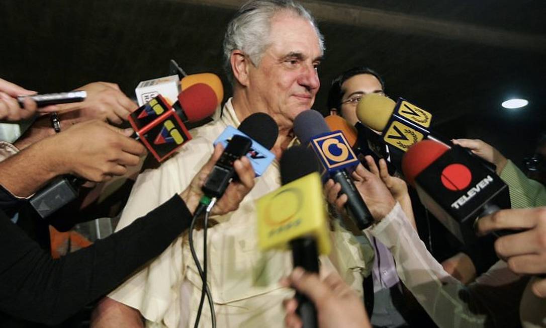 Presidente da TV venezuelana Globovisión pede asilo aos EUA Jornal O