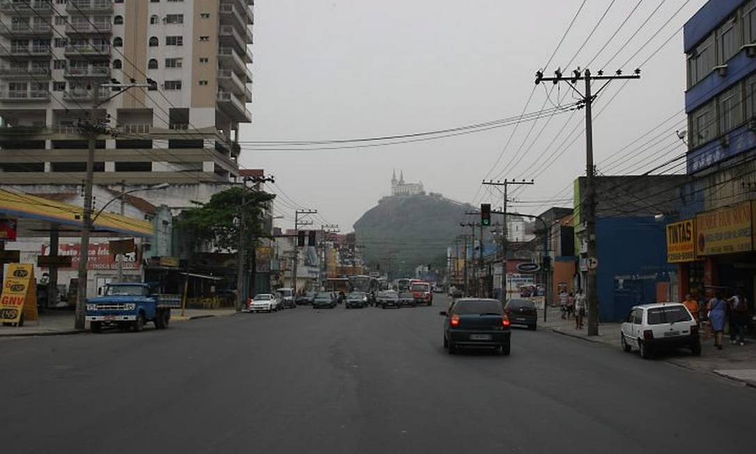 Rua na Penha onde o segundo trecho da Transcarioca cai começar. Foto: Marco Antonio Cavalcanti - O Globo
