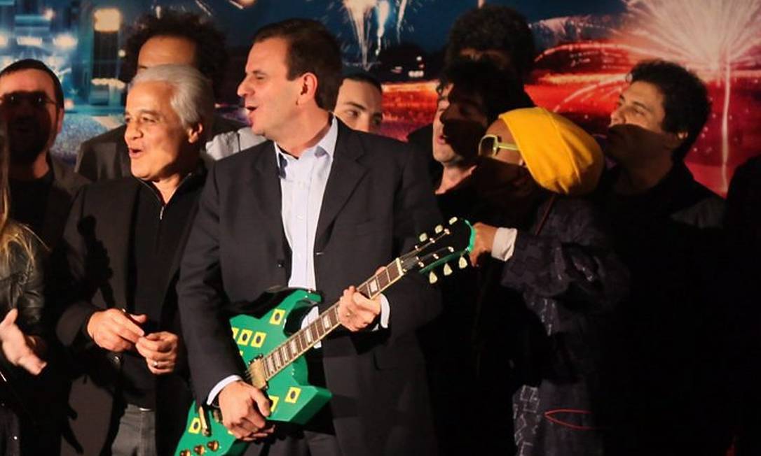 O prefeito do Rio, Eduardo Paes, e o empresário Roberto Medina anunciam o Rock in Rio 4 Foto O Globo