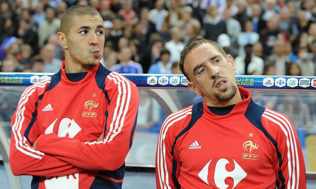 Ribéry e Benzema são presos preventivamente acusados de envolvimento ...