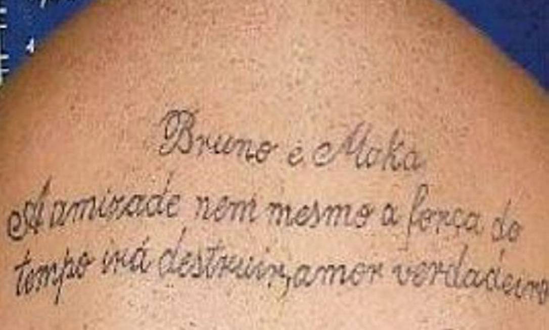 Tatuagem nas costas de Macarrão