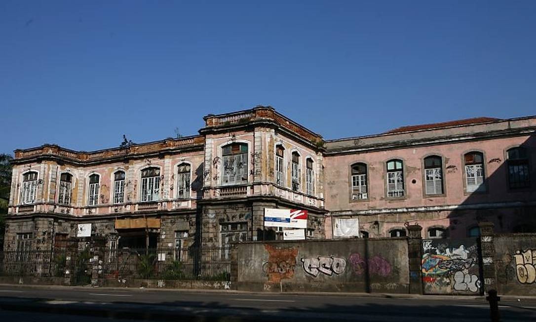 Prefeitura quer assumir o Hospital Escola São Francisco de Assis, da